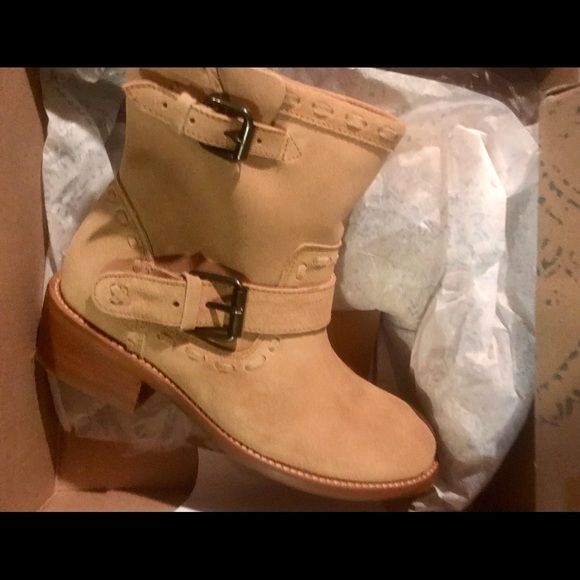 Ankle Boots - Picture 2 of 5